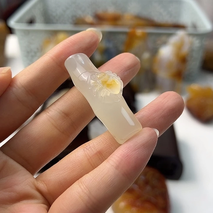 玛瑙/玉髓颈饰未镶嵌