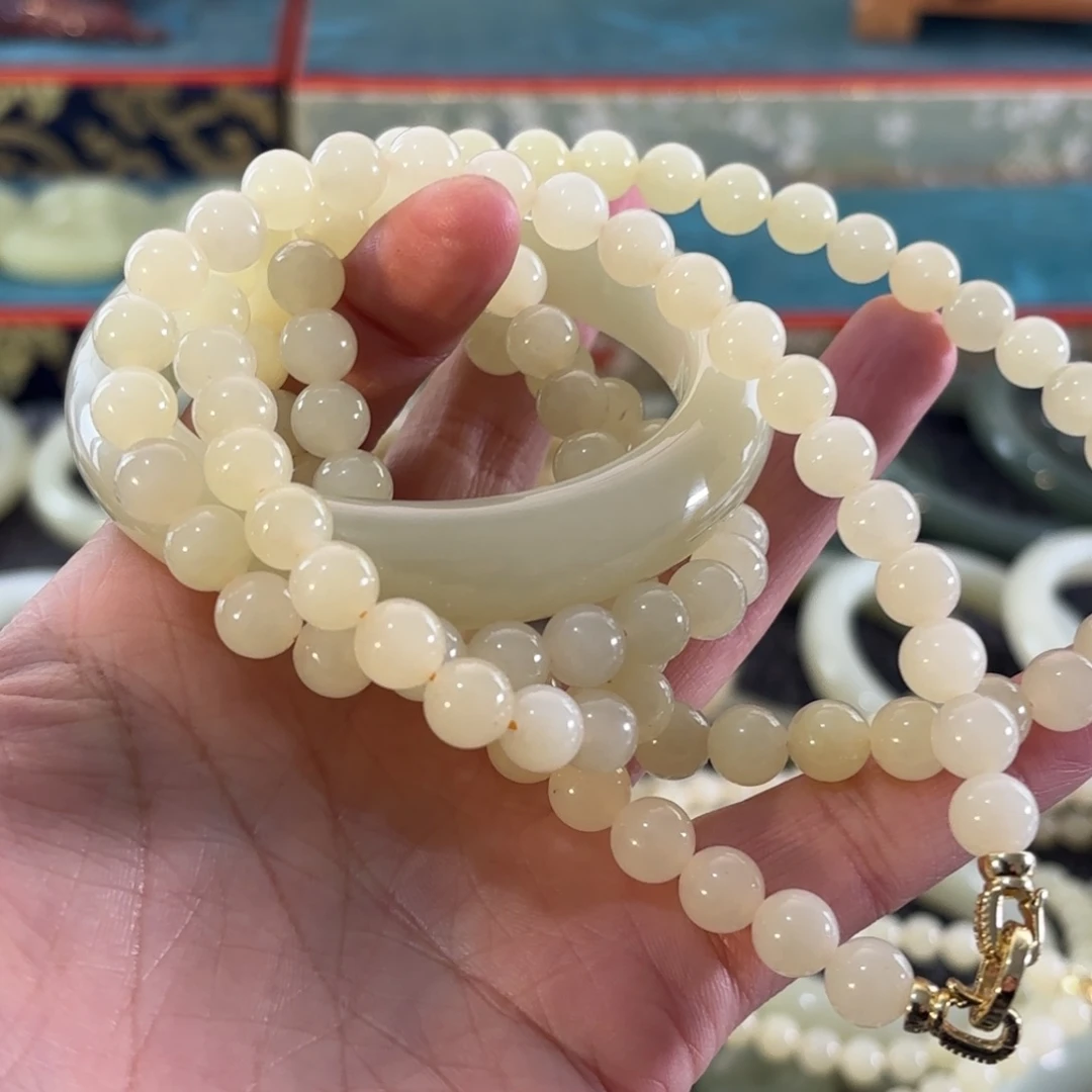 达***妈和田玉（糖玉）未镶嵌颈饰