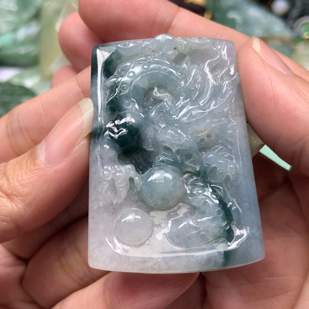 翡翠颈饰未镶嵌天然翡翠