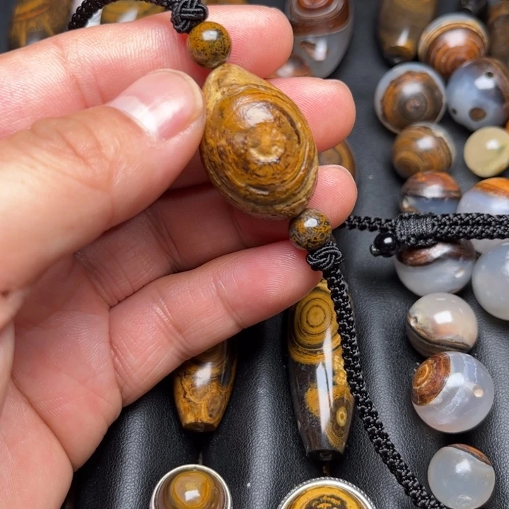 石英质玉珠宝半成品未镶嵌舍*?