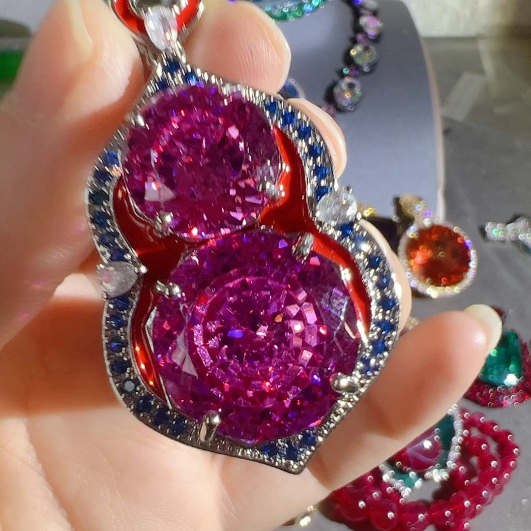 花岗石钨合金红色蓝色吊坠