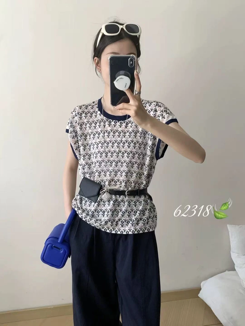 夏上新休闲简约小花拼色宽松短袖T恤2268