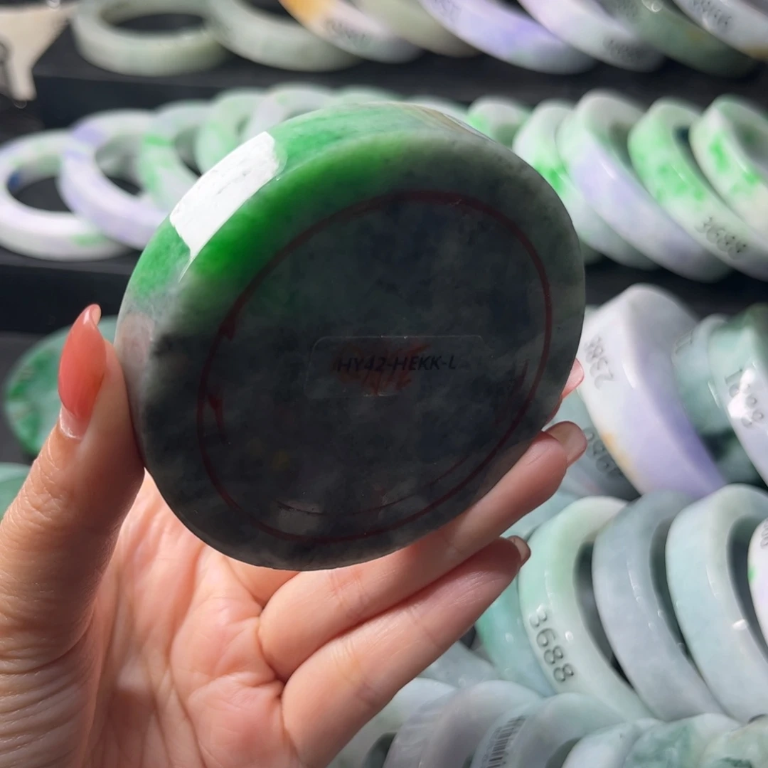 定制翡翠未镶嵌翡翠手镯