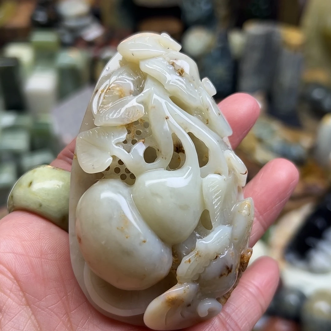 岫玉未镶嵌颈饰花玉原皮葫芦