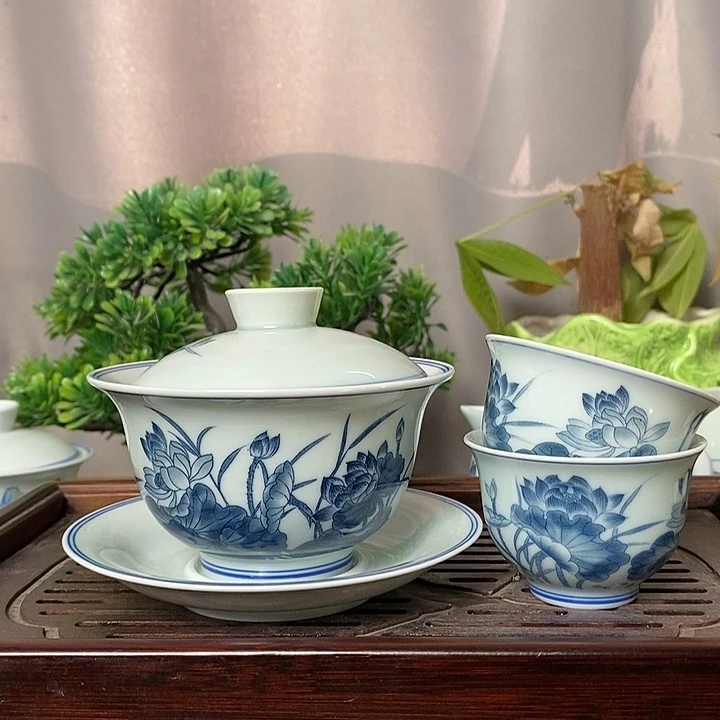 200ml复古荷花盖碗送两个杯子