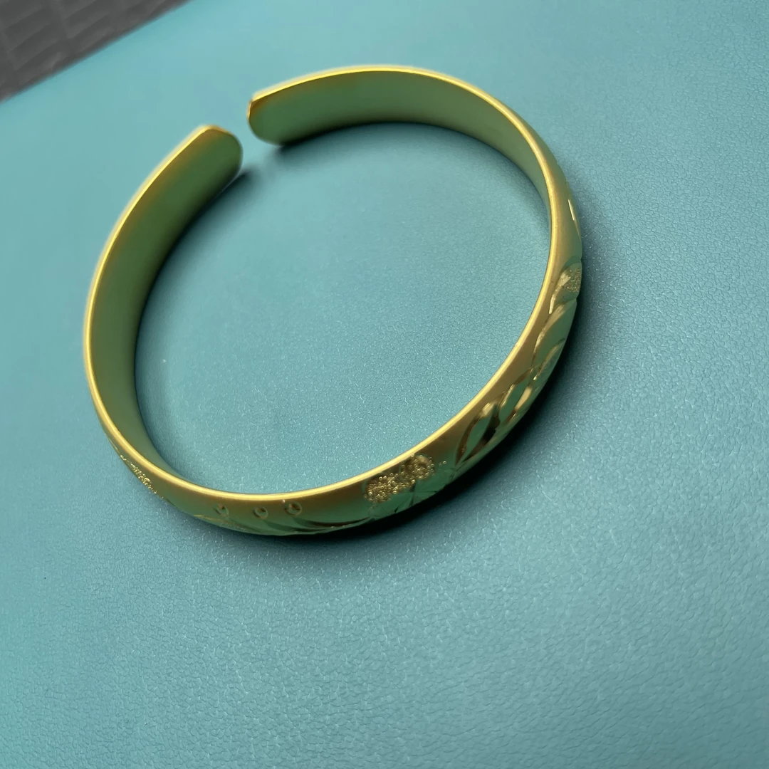 【高定轻奢】收藏级轻奢时尚设计手镯js012