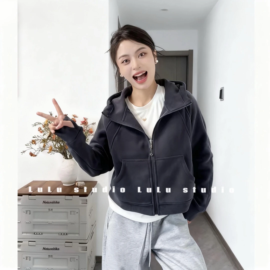 Scuba秋冬外套女加绒加厚短款连帽宽松保暖全拉链开衫运动装户外