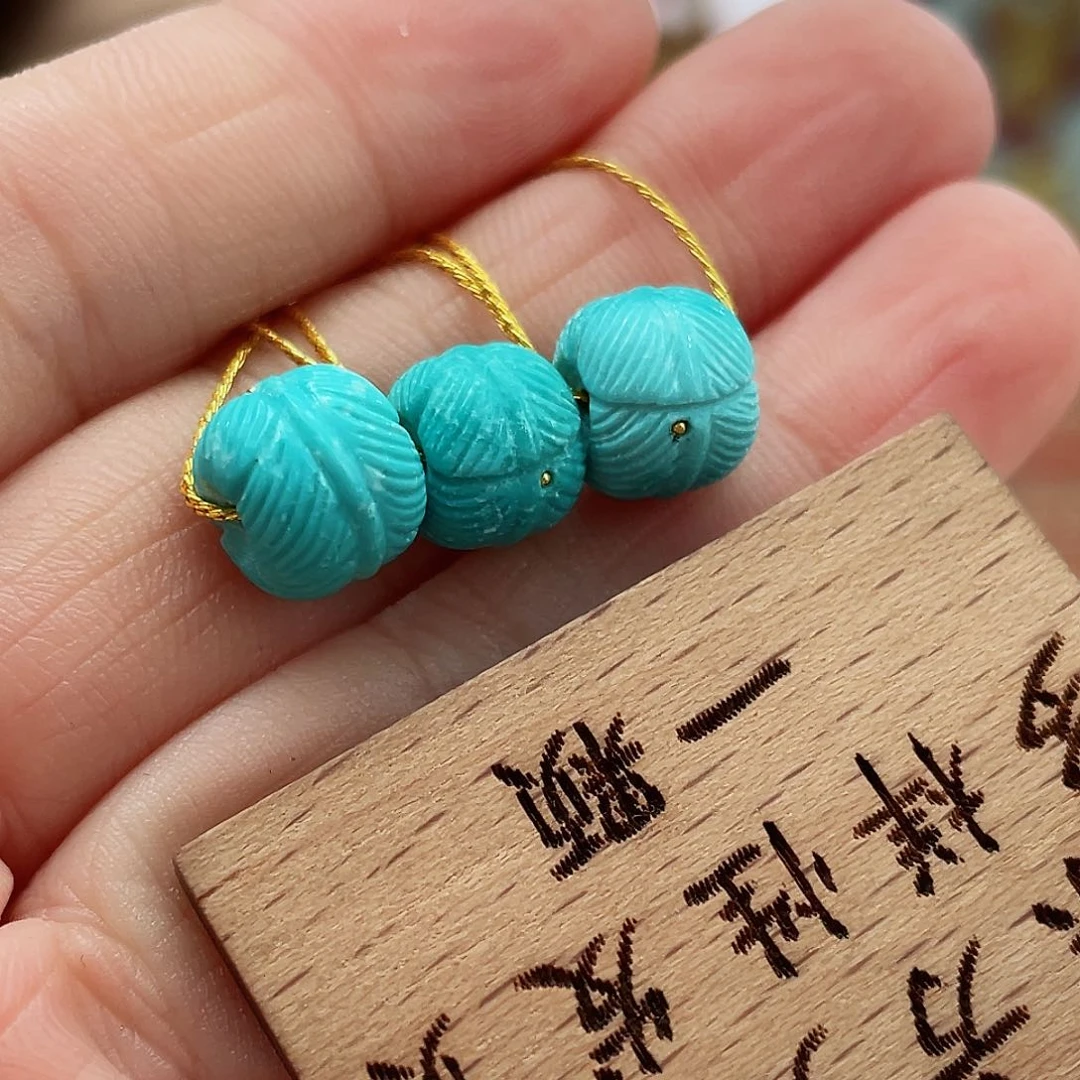 绿松石颈饰未镶嵌