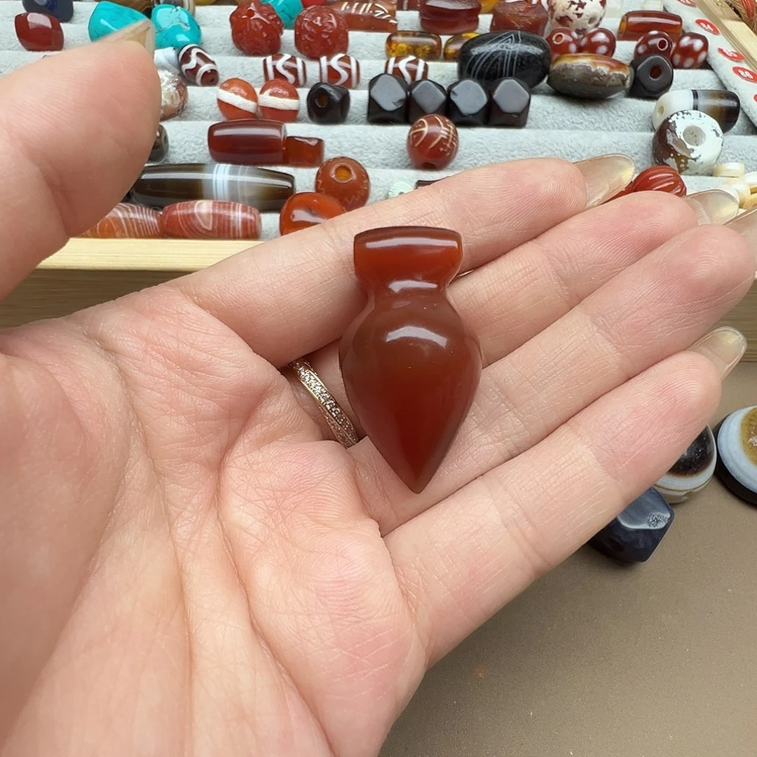 李***.玛瑙/玉髓未镶嵌珠宝半成品