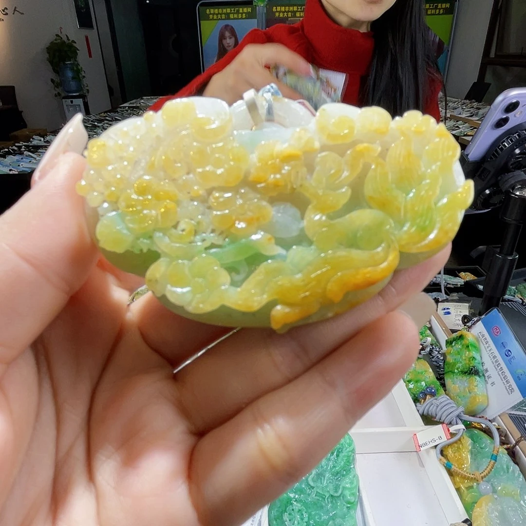 颈饰未镶嵌翡翠一