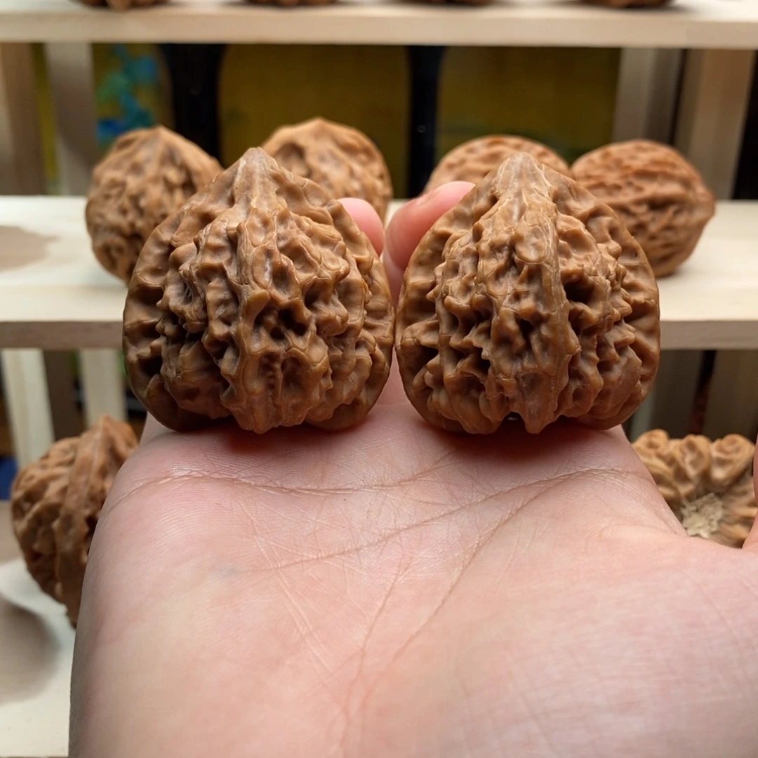 白***_核桃龙门涧文玩核桃