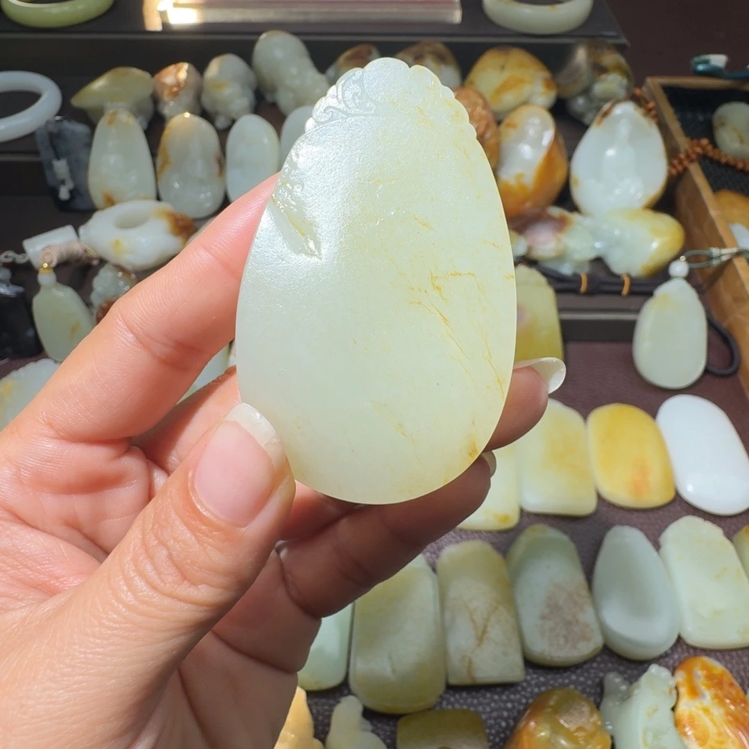 和田玉未镶嵌吊坠(不含链)