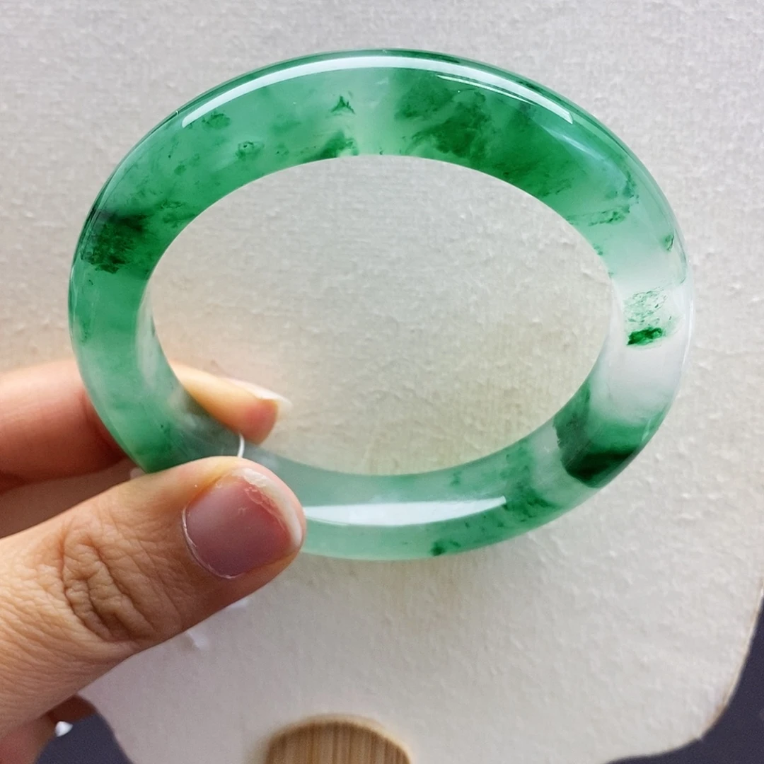 石英质玉未镶嵌手镯