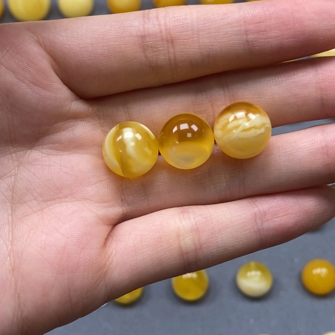 诚****裸石琥珀未镶嵌纯天然