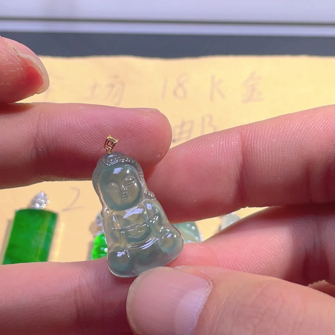 翡翠18K金镶嵌颈饰