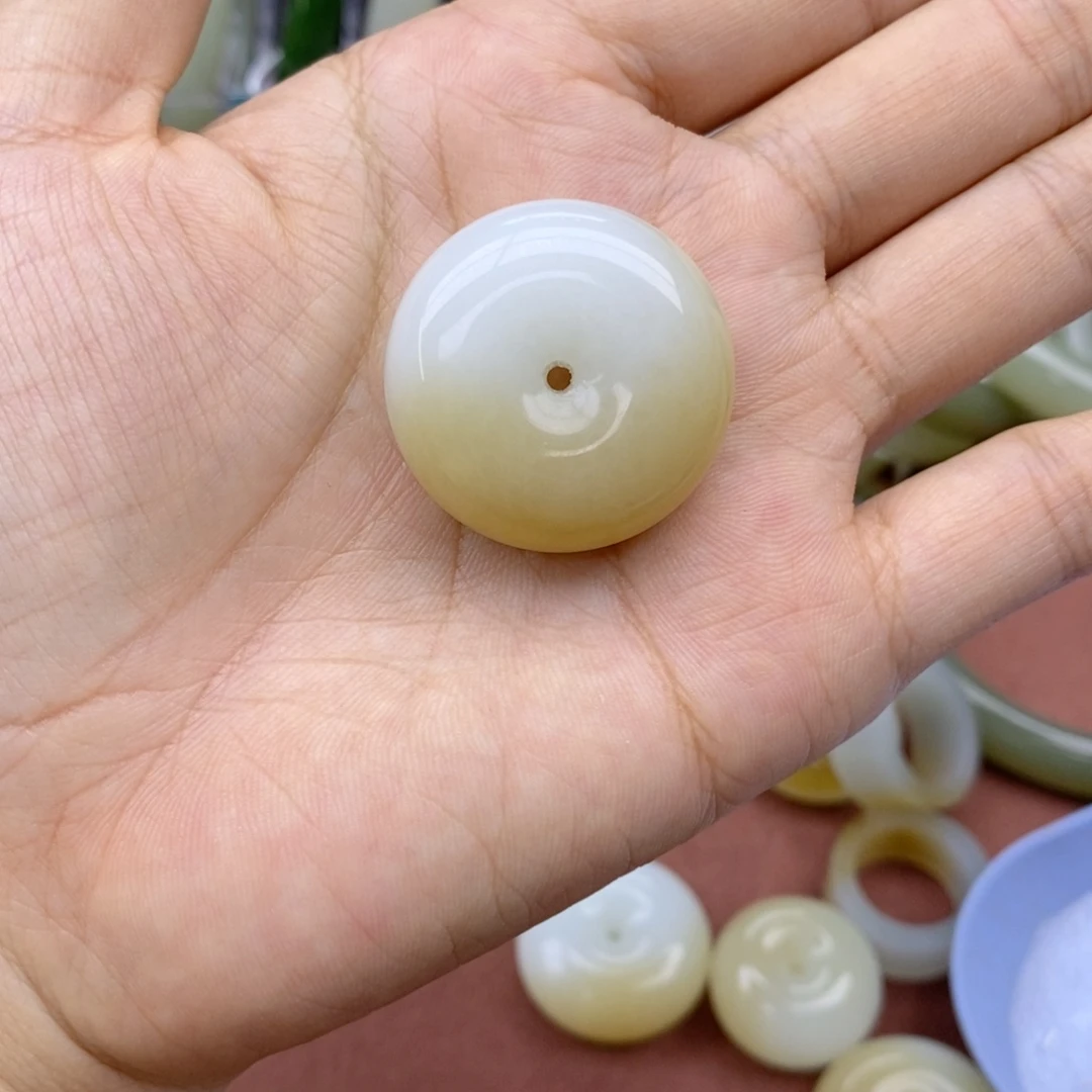 月***儿和田玉未镶嵌吊坠(不含链)