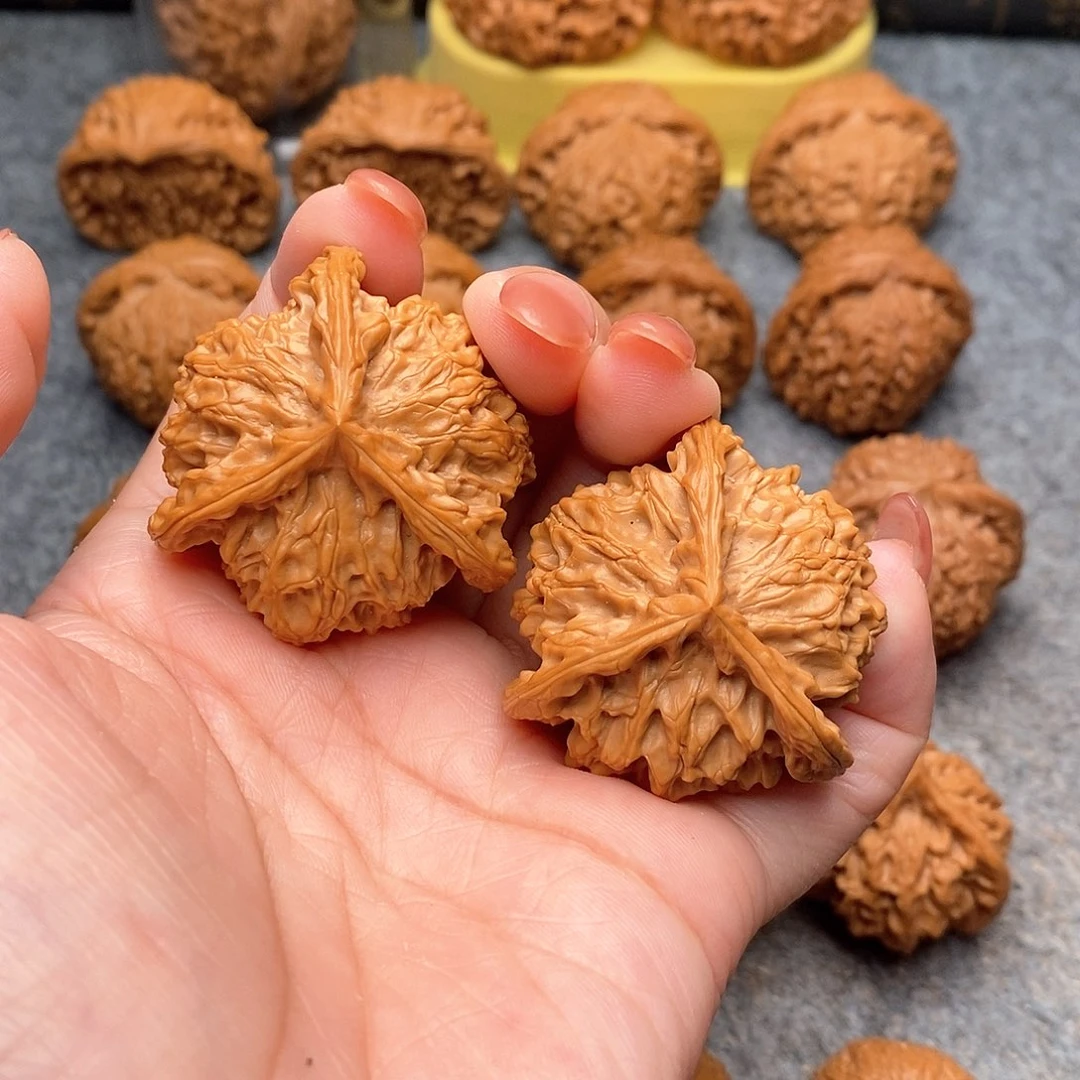 文玩核桃把件ە*秦精品盘山三棱42全品