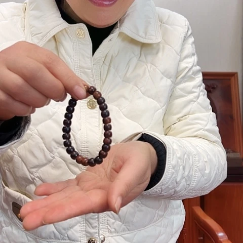 黄花梨/降香黄檀0.8 x 0.9苹果手串