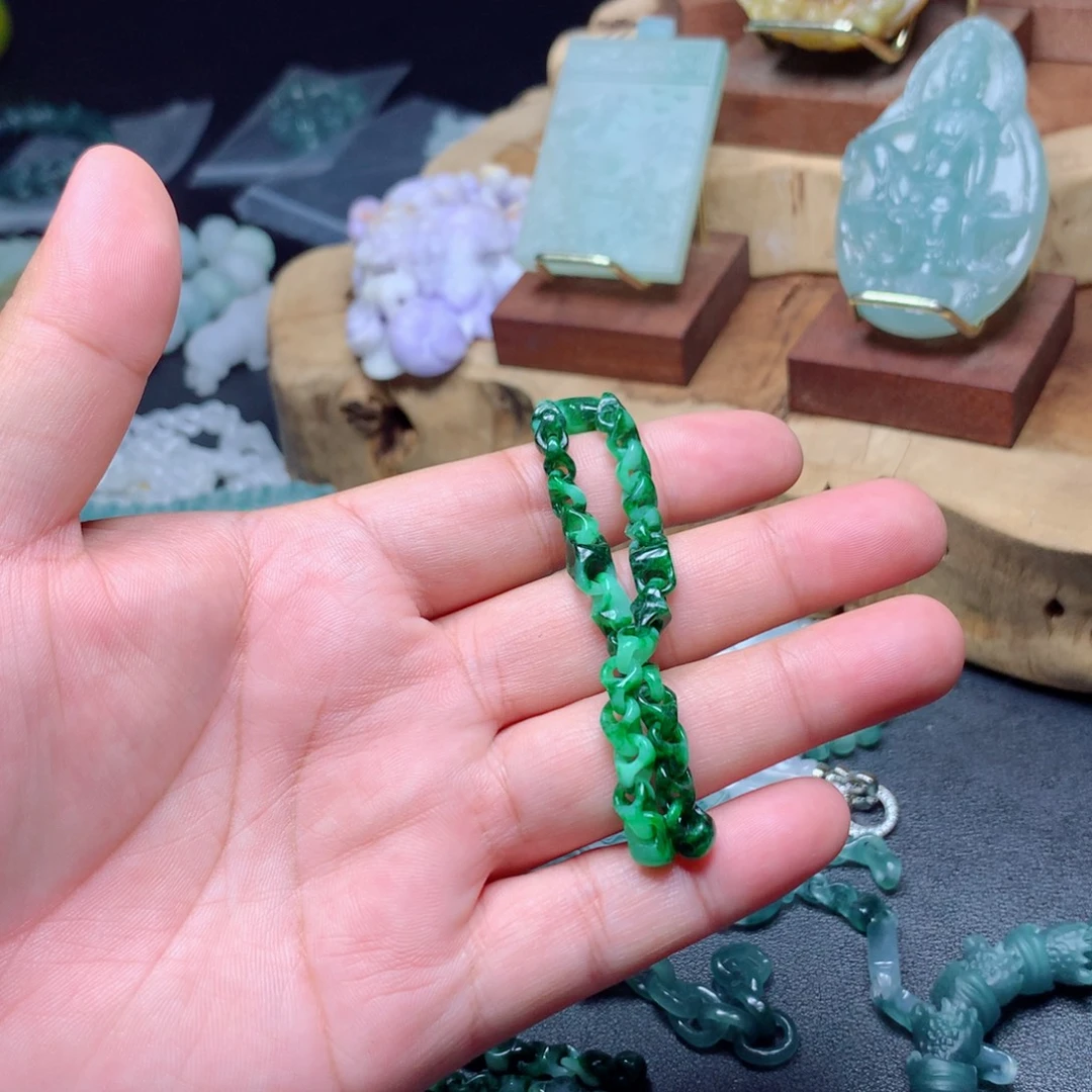 善***良定制翡翠未镶嵌翡翠