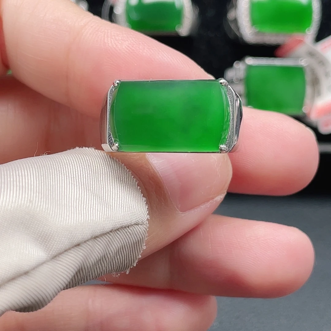 翡翠银S925镶嵌戒指天然A货翡翠没运费险3967