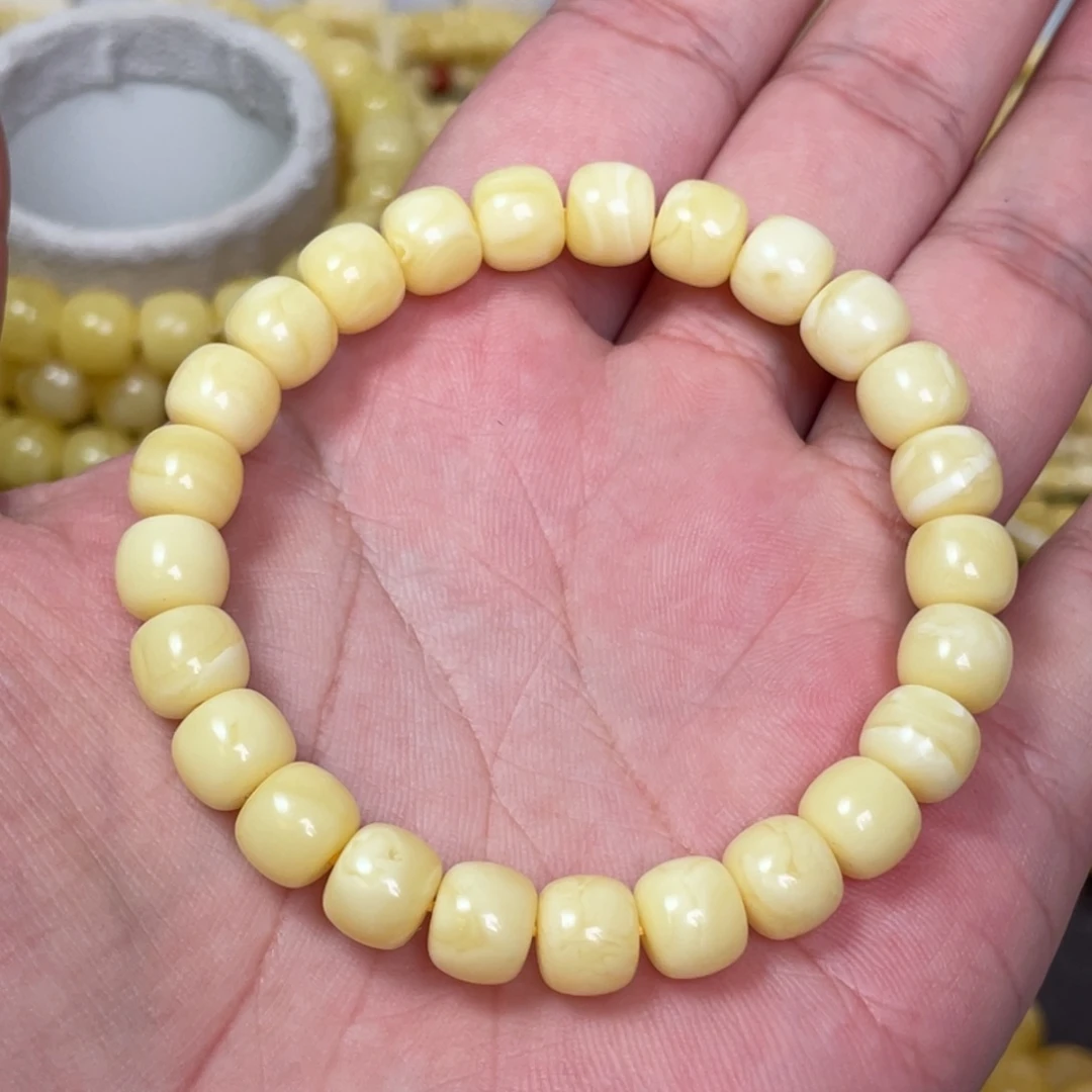 ****ঞ未镶嵌蜜蜡裸石全品8.5mm