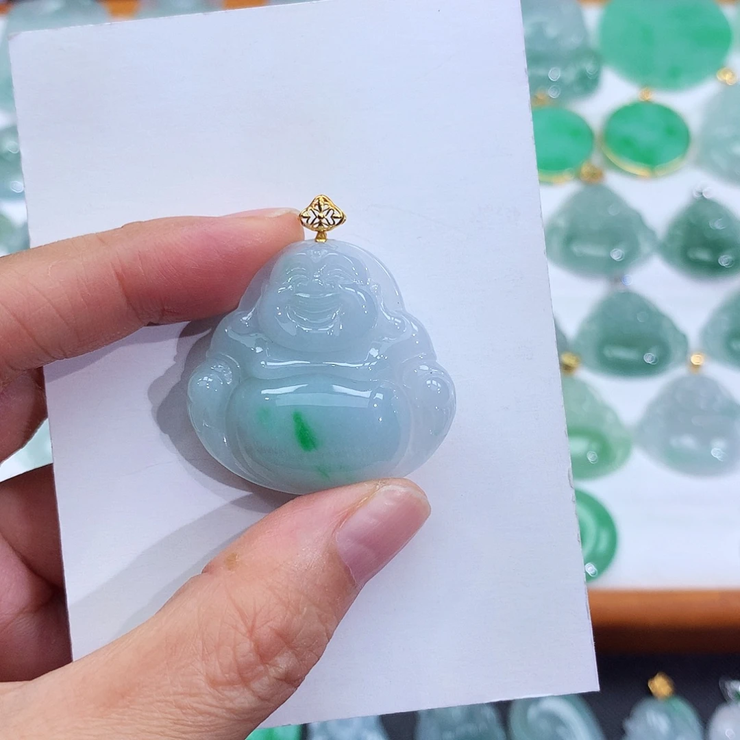 翡翠18K金镶嵌颈饰翡翠吊坠