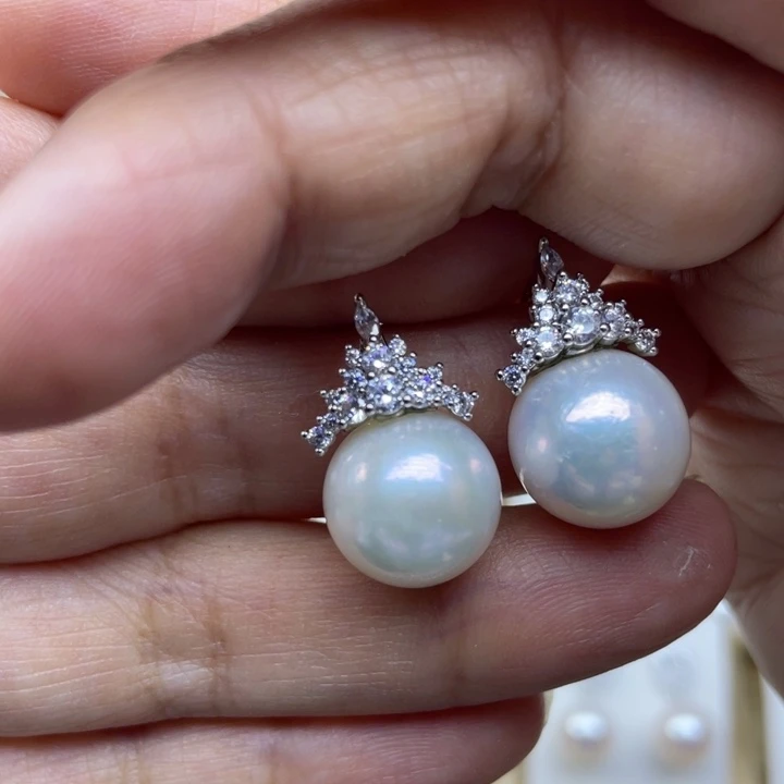淡水珍珠银S925镶嵌耳饰