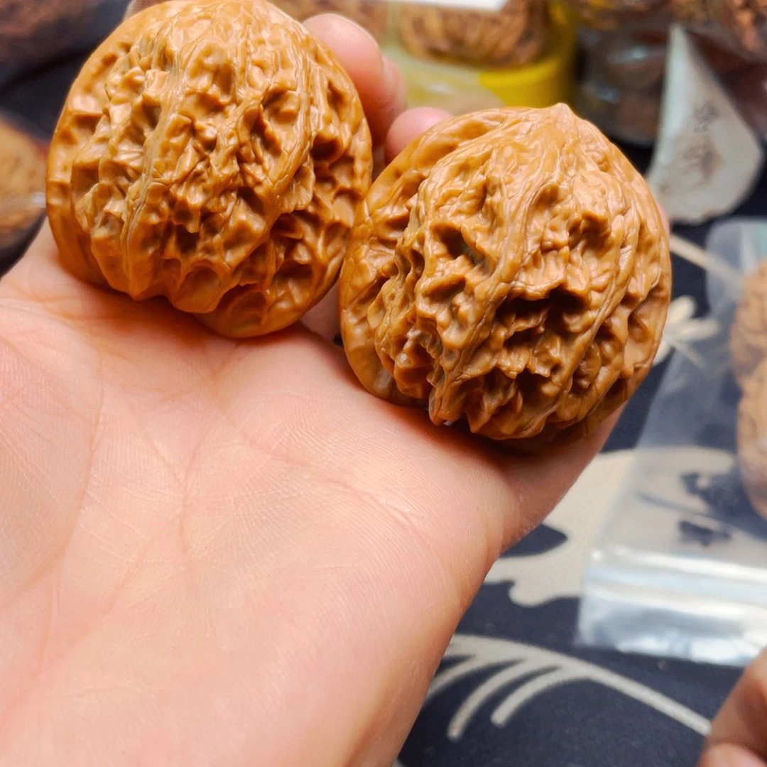 文玩核桃吊坠野生龙脊