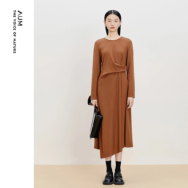 AUM/噢姆新款复古气质优雅女士时尚百搭连衣裙M1EG42716