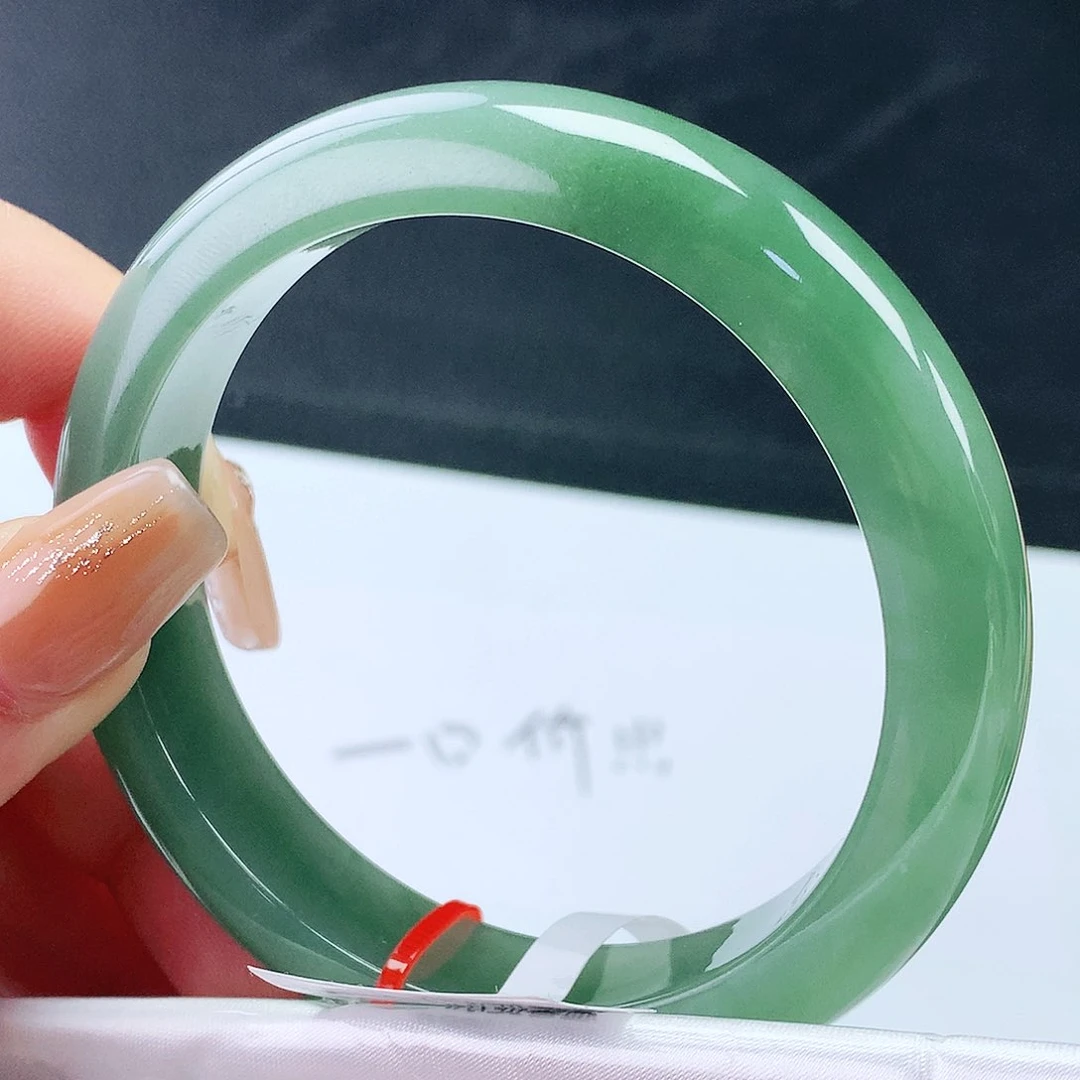 未镶嵌手镯翡翠59圈