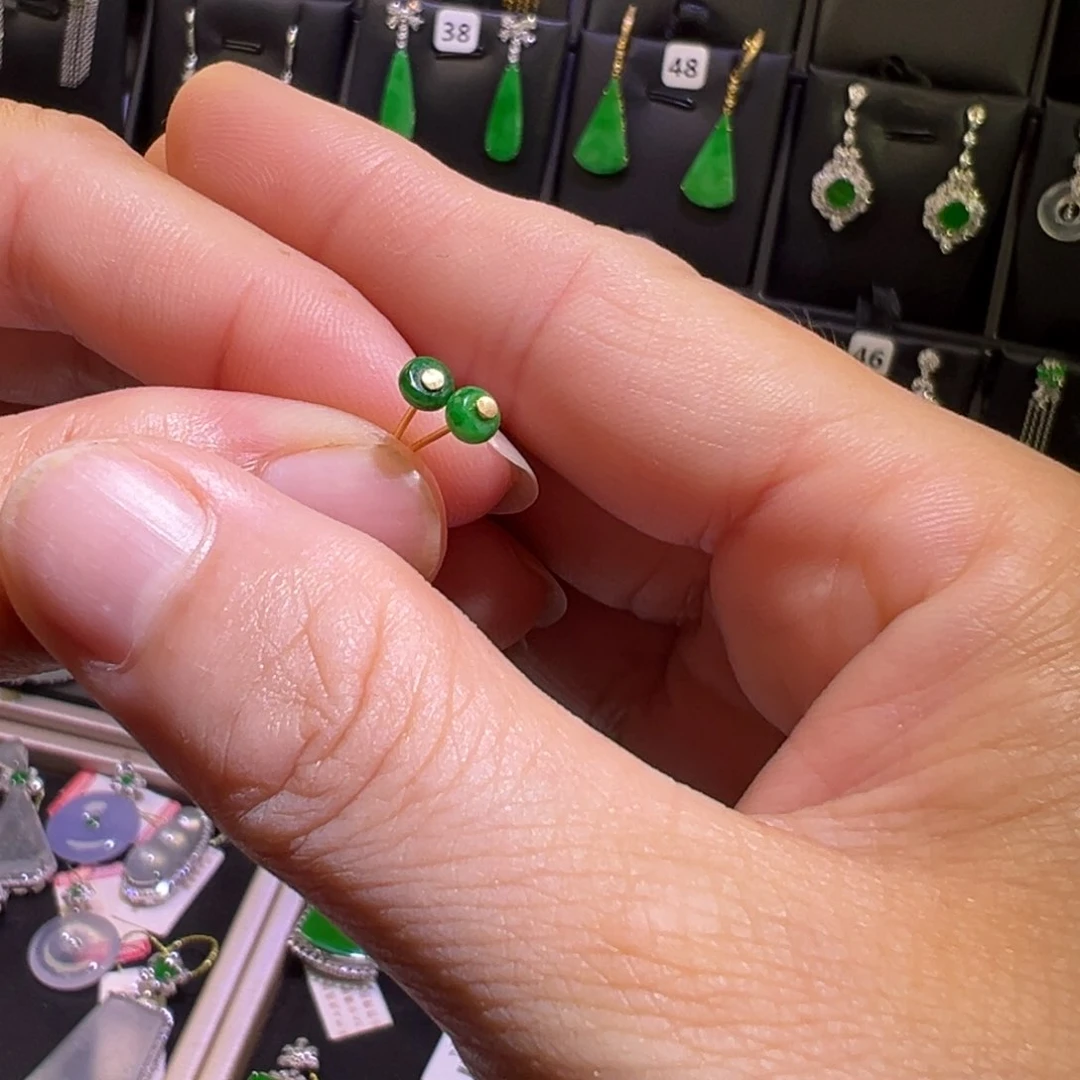 翡翠18K金镶嵌颈饰耳钉