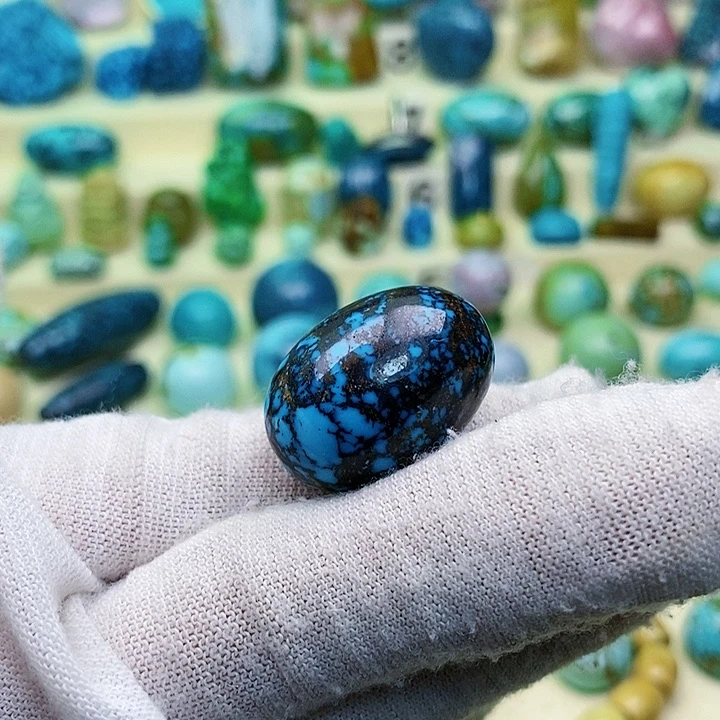 绿松石配饰未镶嵌