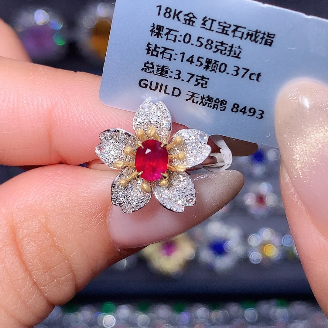戒指18K金镶嵌红宝石