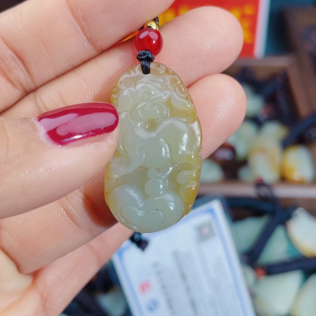 和田玉未镶嵌颈饰