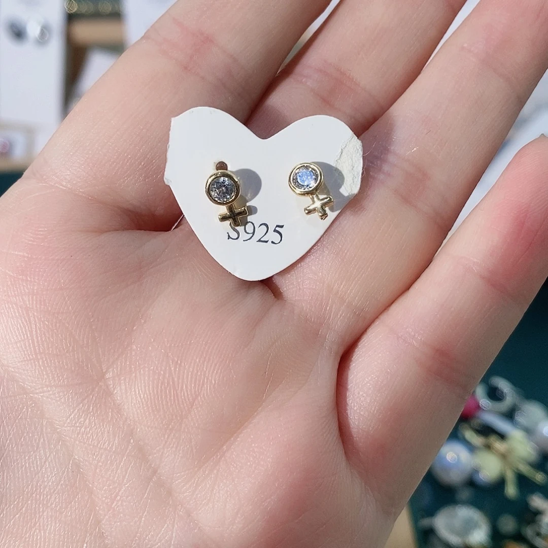 淡水珍珠银S925镶嵌耳饰