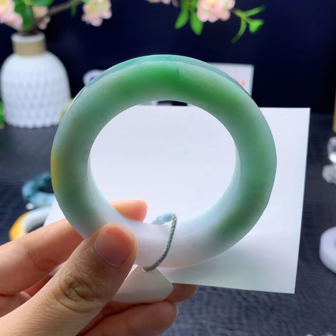 定制翡翠手镯未镶嵌