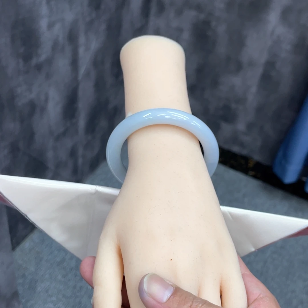 未镶嵌手镯翡翠手镯
