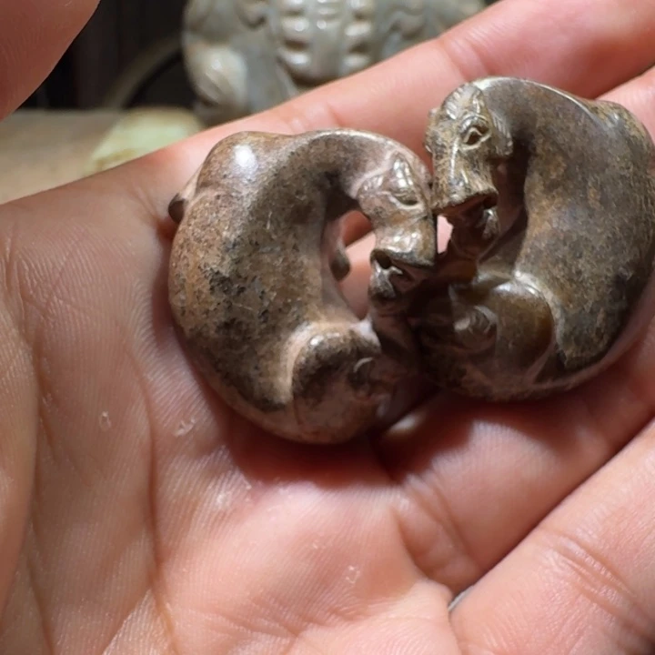 老***张和田玉（糖玉）未镶嵌挂件