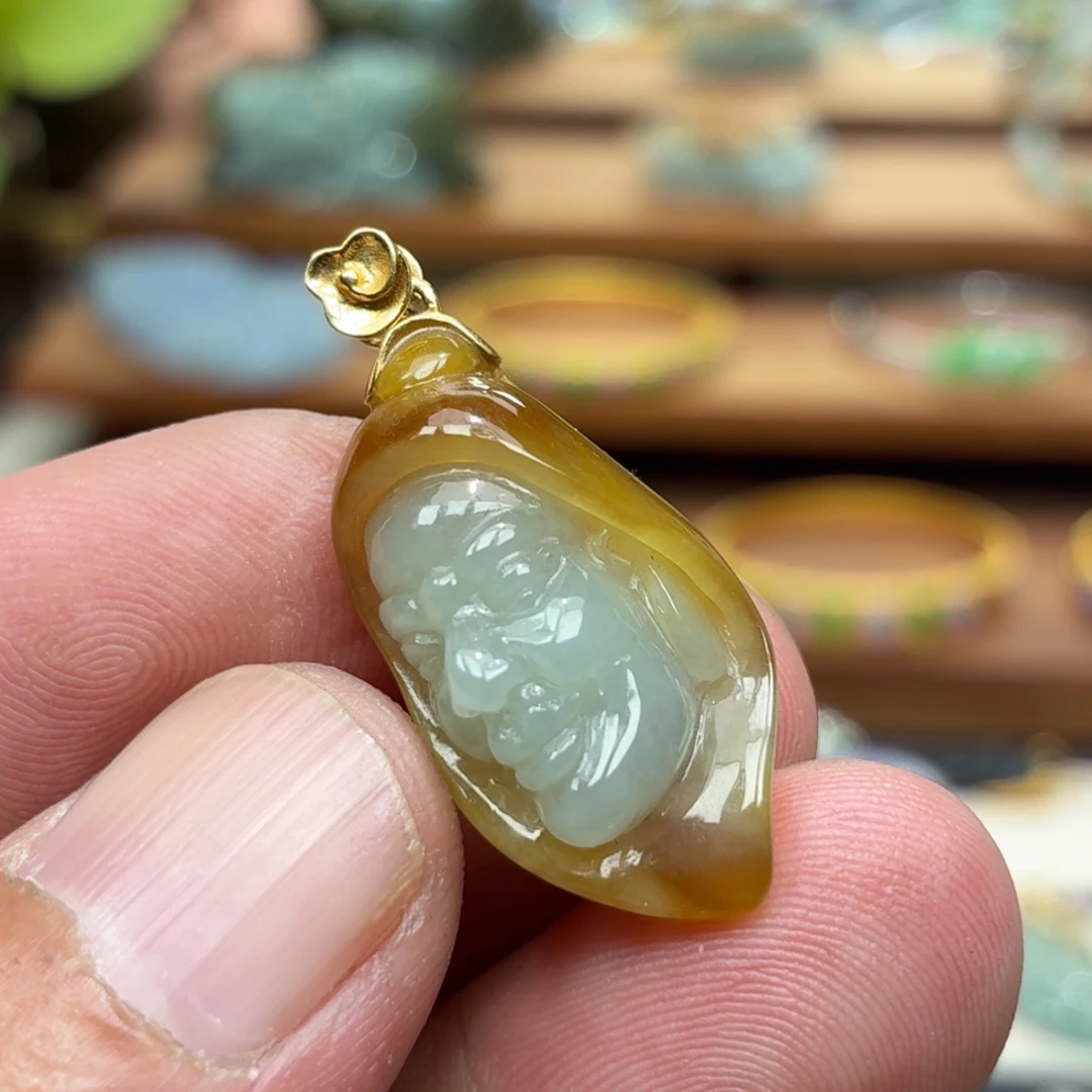 翡翠18K金镶嵌颈饰