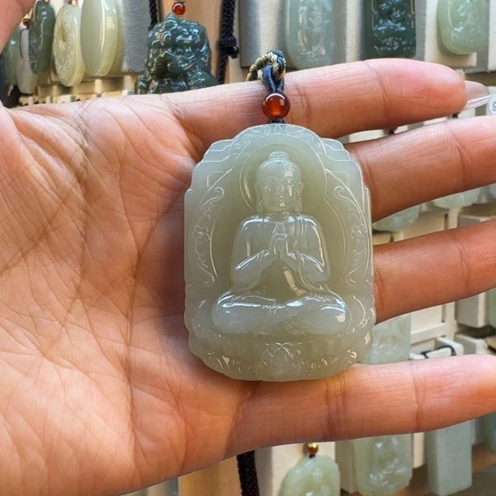 大***成和田玉未镶嵌颈饰