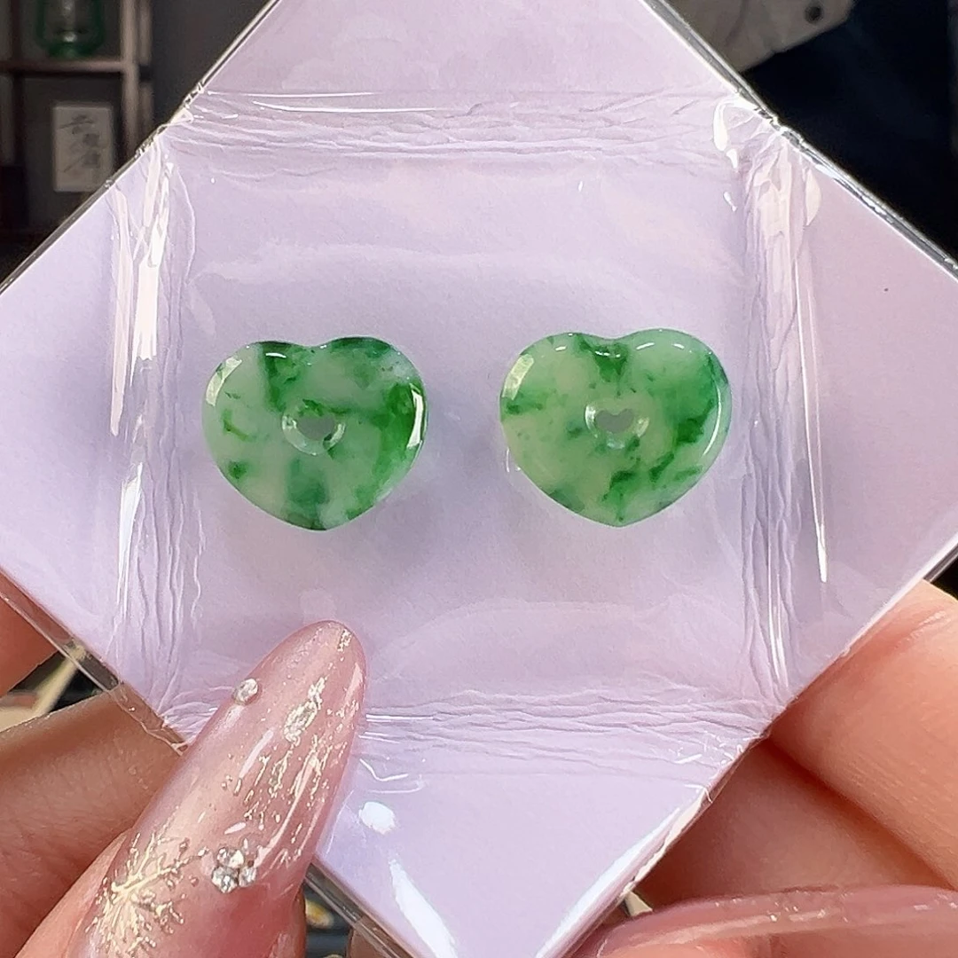 翡翠耳环未镶嵌裸石