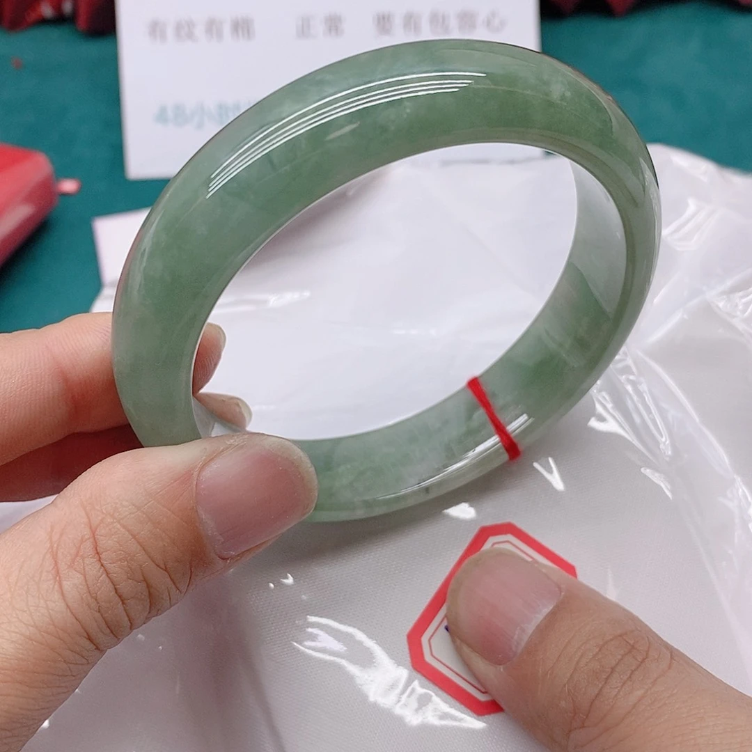 翡翠手镯未镶嵌戈*833333333