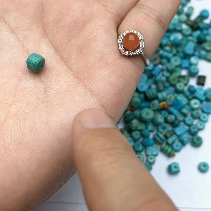 未镶嵌南红玛瑙珠宝奇石
