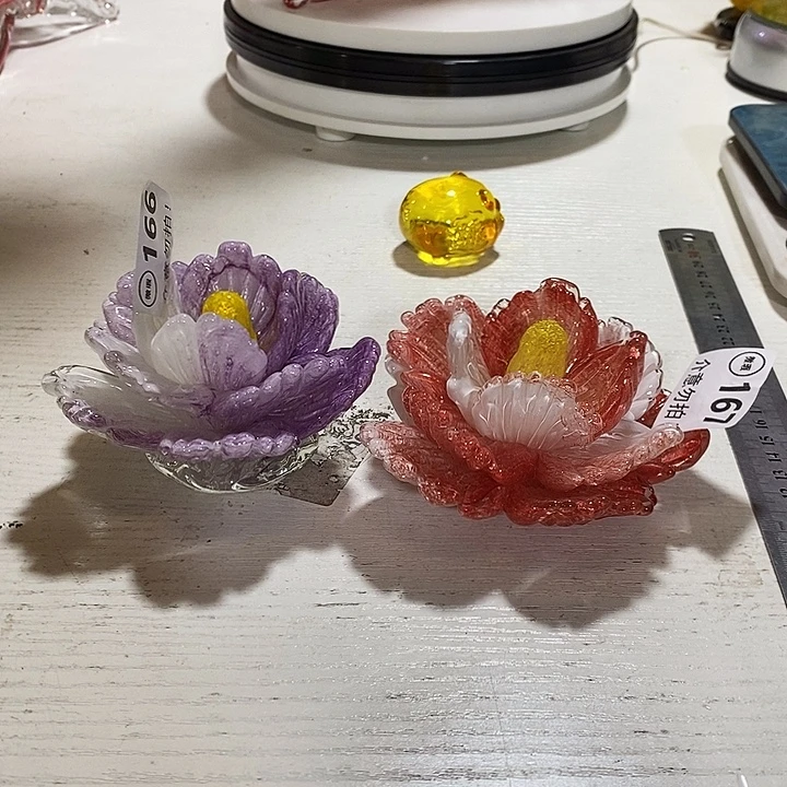 R***涂小花高5厘米宽10厘米