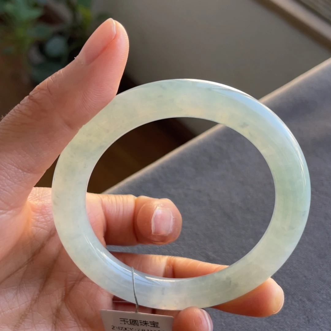 翡翠未镶嵌手镯糯冰