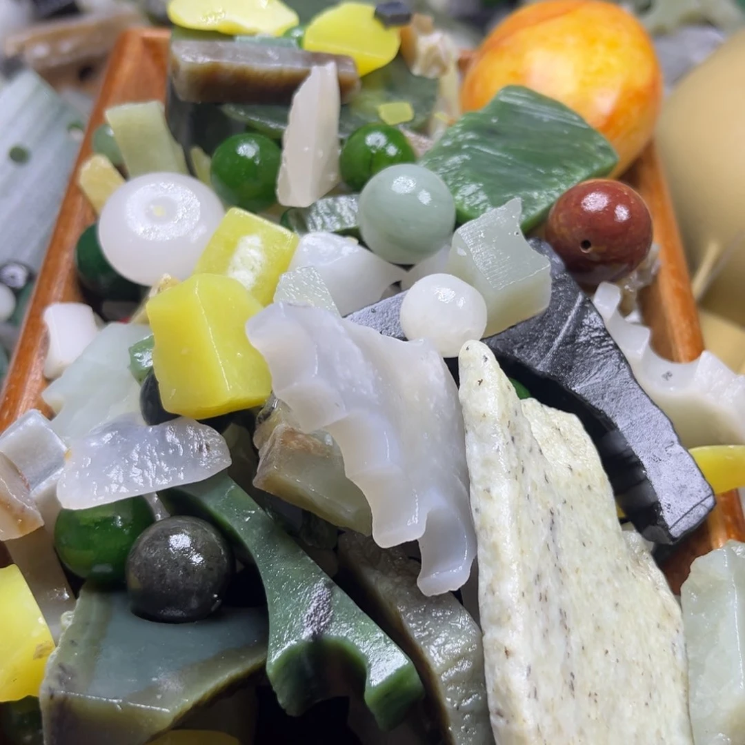 和田玉未镶嵌颈饰泰****装