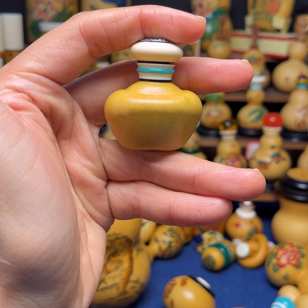 万***妞大叶紫檀（黑酸枝木类）