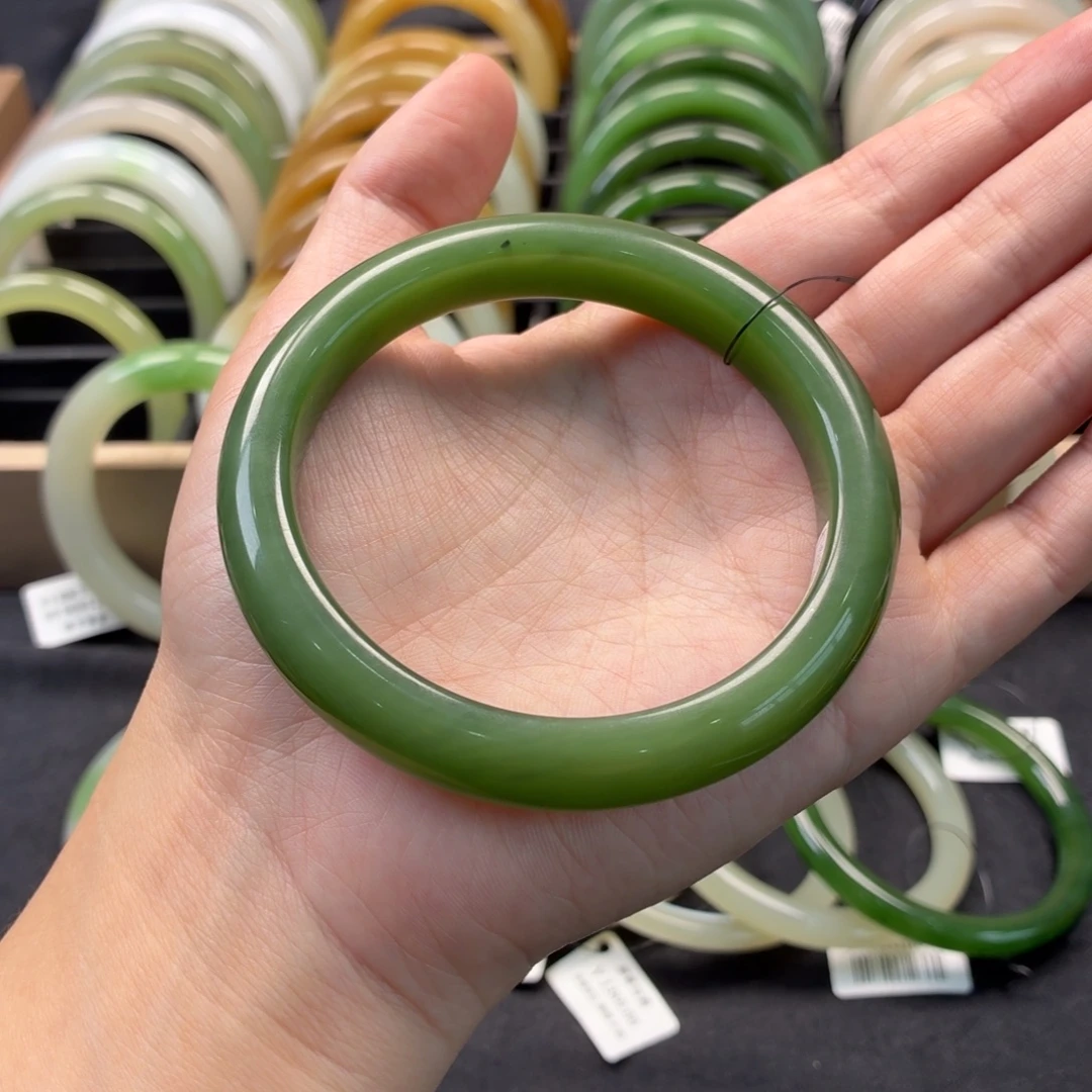 和田玉未镶嵌手镯-力推！碧玉夹层细料起猫粉绿13