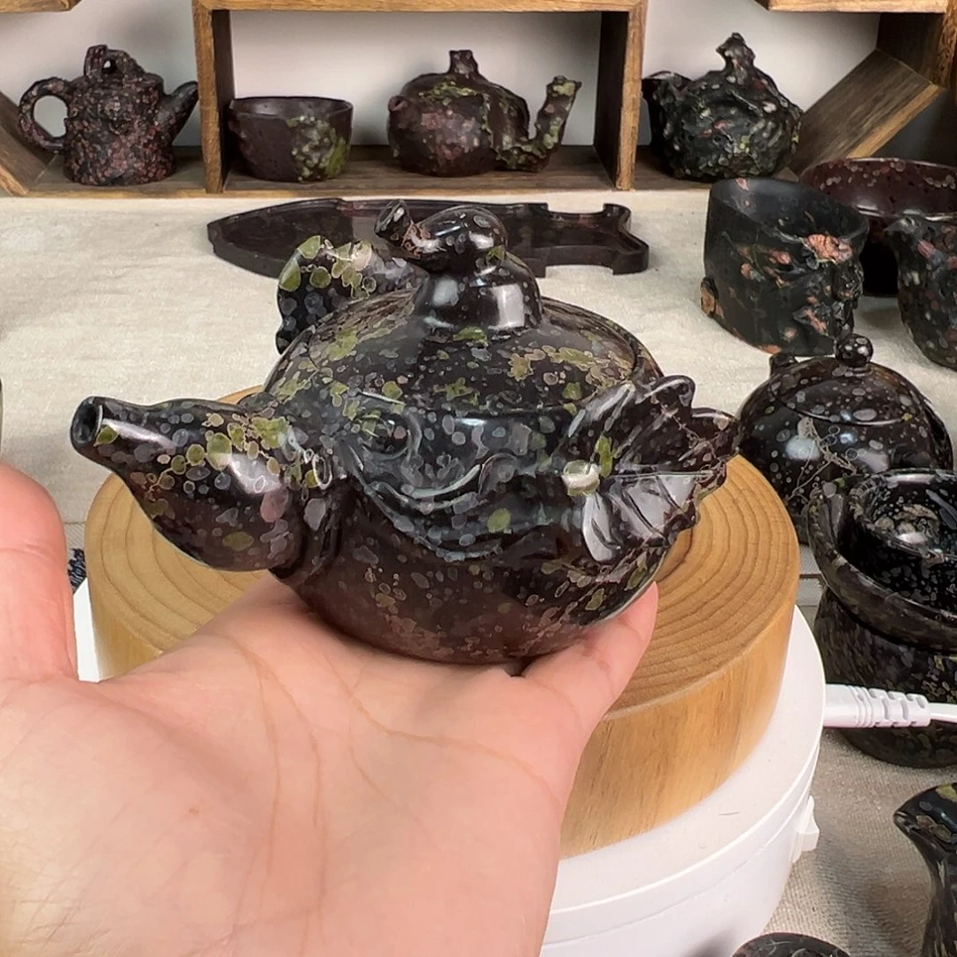 F***F梅花玉微瑕葫芦壶