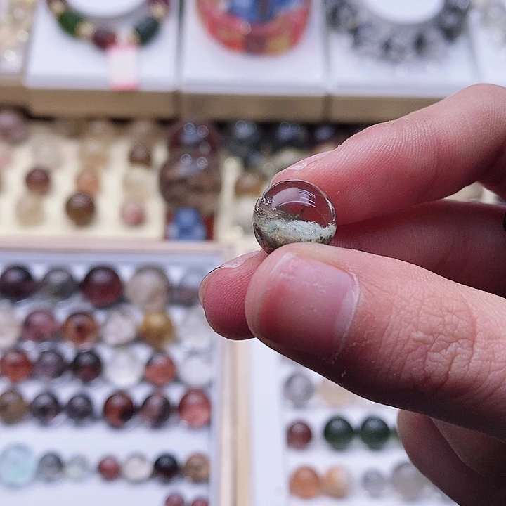 水晶颈饰未镶嵌曹**?，